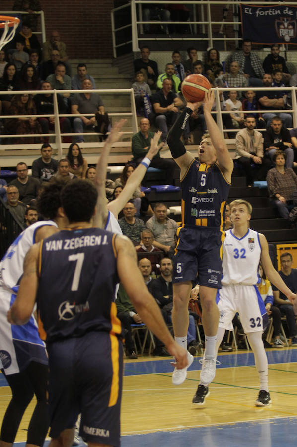 Fotos: Liberbank Oviedo - El Prat, en imágenes