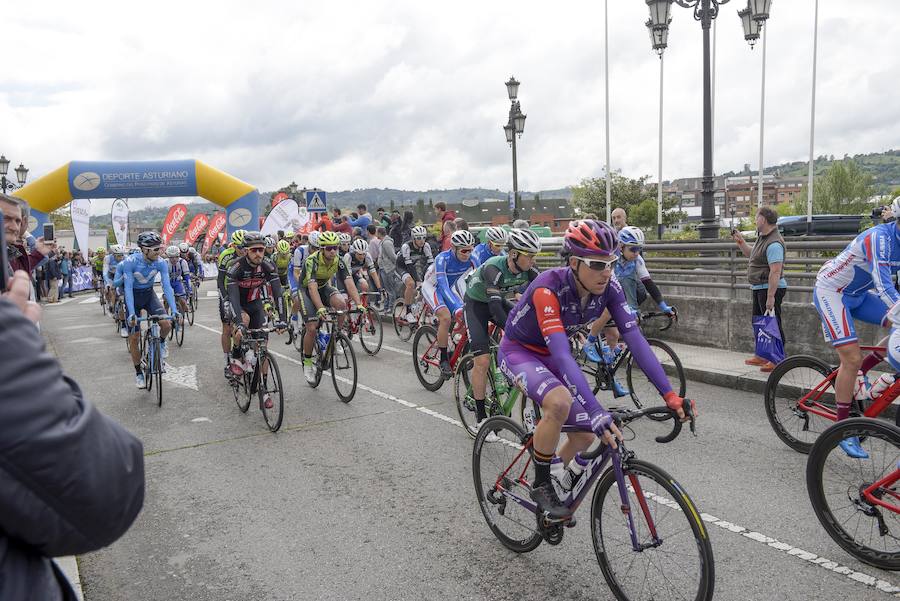 El colombiano Carlos Julián Quintero se ha impuesto en la primera etapa de la Vuelta a Asturias 2019, que ha recorrido 179 kilómetros entre Oviedo y Pola de Lena.