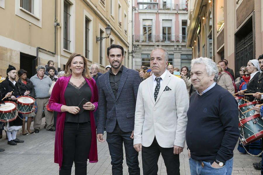 Año y medio después de la histórica victoria en el Agliru con la que cerró su carrera, recibe este reconocimiento en Oviedo.