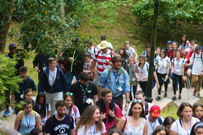 La marcha anual al Real Sitio se consagra este año a los seminaristas mártires de Oviedo.