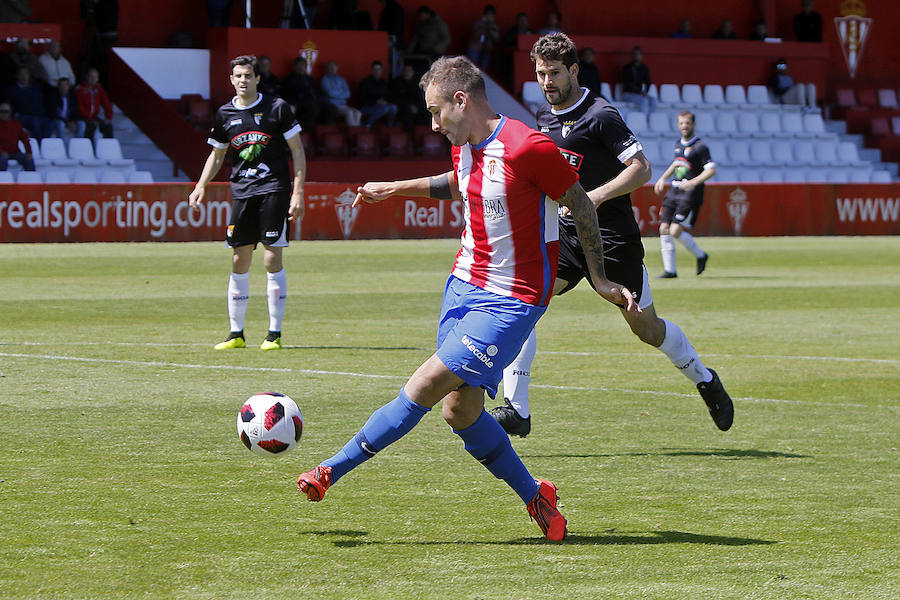 Fotos: Las imágenes del partido entre el Sporting B 0 - 0 Tudelano