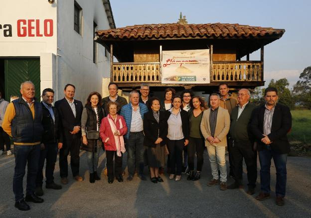 Organizadores y participantes, en la presentación de las jornadas. 