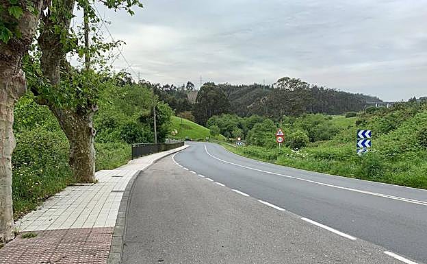 La zona en la que se produjo la salida de la vía esta mañana.