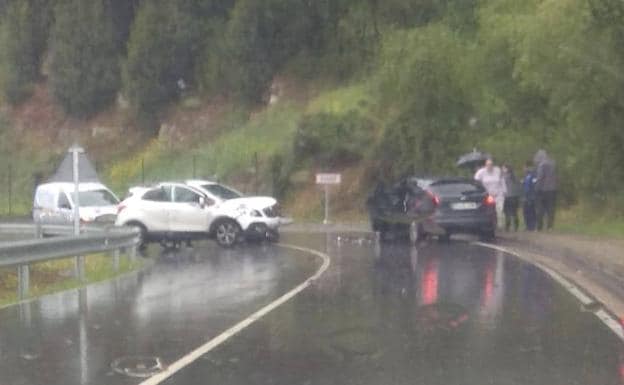 Choque frontal en la carretera de Fafilán a Overo.