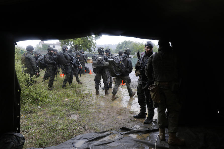 400 efectivos del batallón de San Quintín realizan un simulacro de evacuación de civiles inmersos en un conflicto internacional