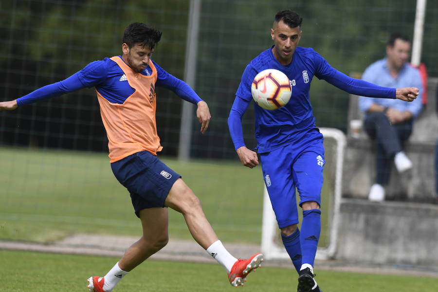 El Real Oviedo se prepara en El Requexón para el enfrentamiento contra el Málaga del próximo lunes