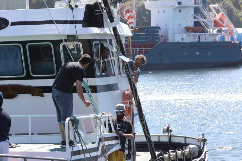Los barcos avilesinos 'Berriz Amatxo' y 'Esmeralda Tercero' zarparon ayer a la costera del bonito con rumbo a las Azores, donde los bonitos suelen encontrarse en este momento. En los últimos años, las primeras capturas han tenido el premio de un precio más alto por el que ya se conoce como 'campanu' de la mar. 