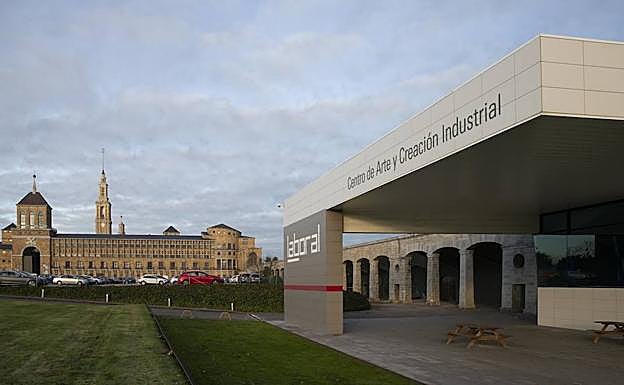 Edificio de Laboral Centro de Arte y Creación Industrial en Gijón.