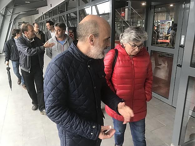 Antonio Corripio con Ana González, en el Grupo. :: E. C.