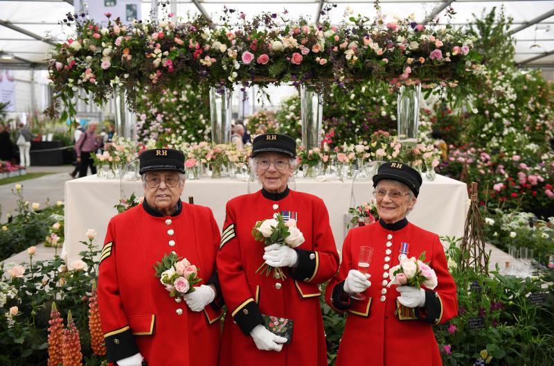 Ni la Reina de Inglaterra ha querido perderse el gran espectáculo del festival de flores y jardines más importante del mundo, que se celebra en la localidad británica de Chelsea. Impulsado en 1913 por la Real Sociedad de Horticultura, cuenta con más de 500 expositores y cada año supera los 160.000 visitantes. 