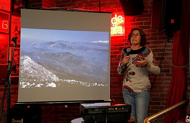 Laura Piñuela habló de dinosaurios en El Patio de la Favorita. 