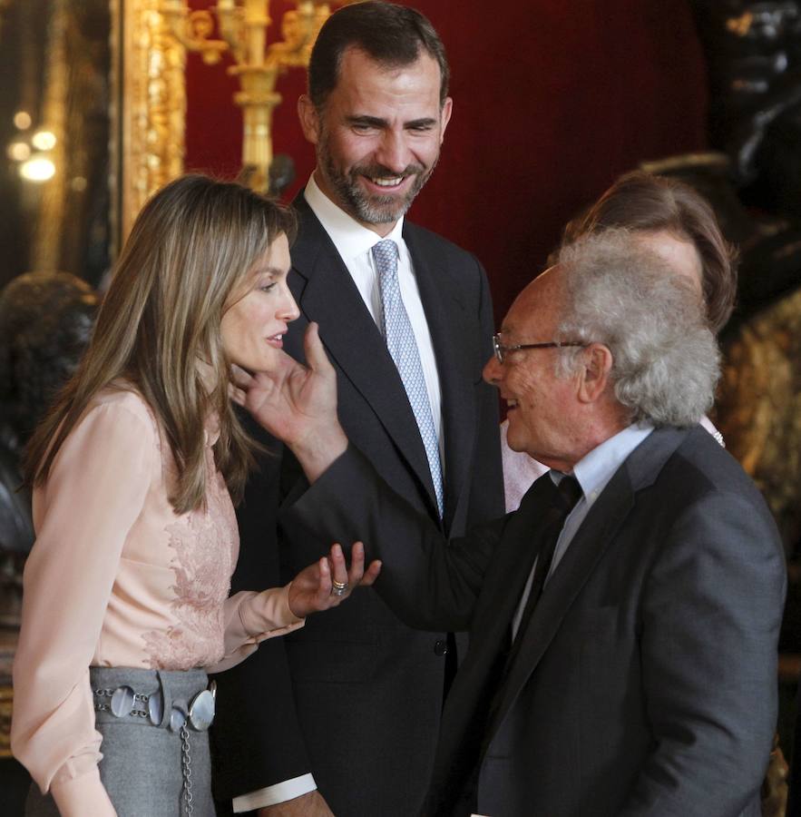 El escritor y periodista formó parte del jurado de los premios durante muchos años. Un compromiso que le vinculó estrechamente con la región a la que acudía con frecuencia. 