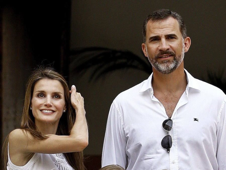 Felipe VI y Doña Letizia celebran su quince aniversario desde que se dieran el 'sí quiero' en La Almudena.