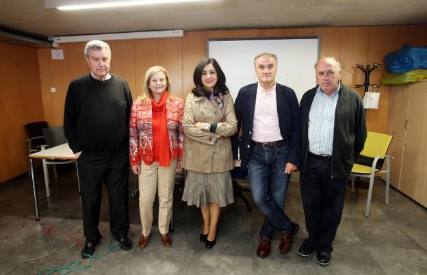 Juan García, Pilar Taboada, Ana Isabel Balbín, Miguel Clemente y Manuel Álvarez. 