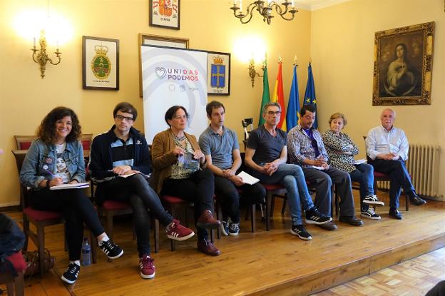 Unidas Podemos debate sobre el medio rural en Cangas de Onís