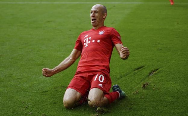 Robben celebra el gol que le marcó al Eintracht en la última jornada de la Bundesliga. 