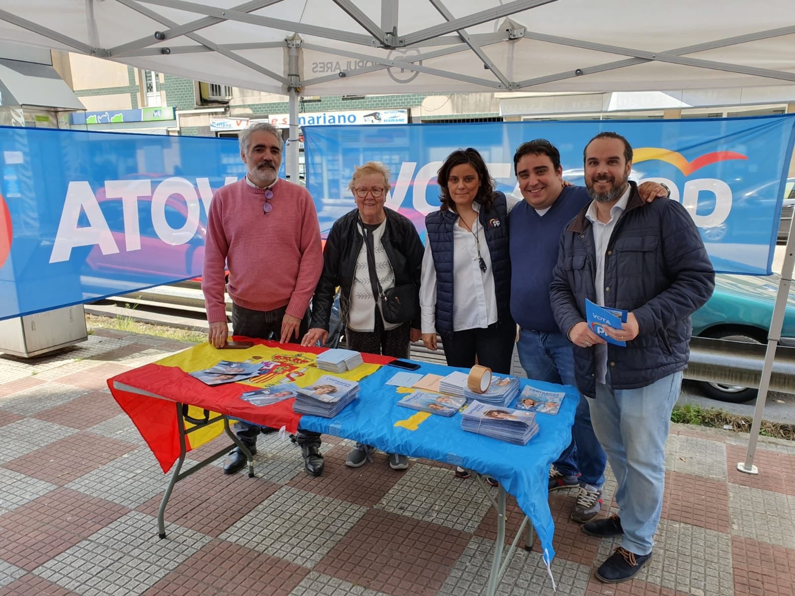 ¡Será por banderas!