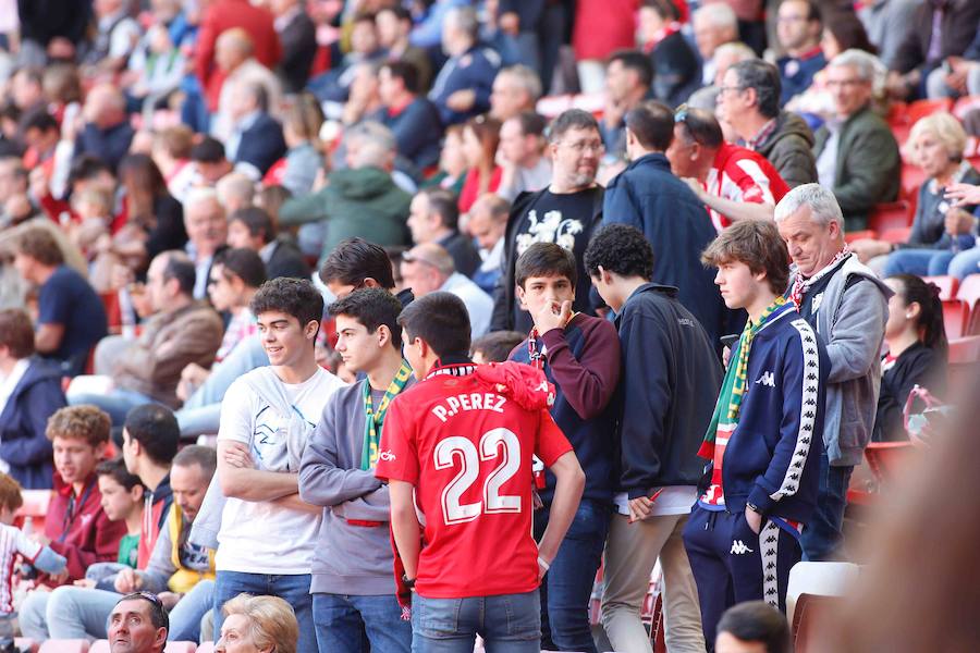 Fotos: ¿Estuviste en el Sporting - Albacete? ¡Búscate!