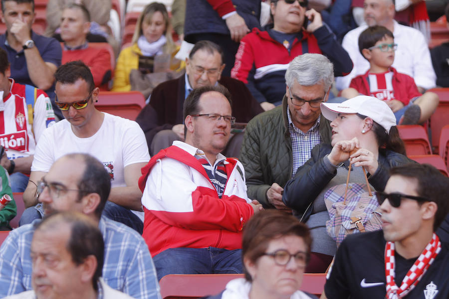 Fotos: ¿Estuviste en el Sporting - Albacete? ¡Búscate!