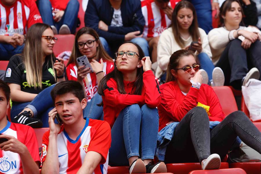 Fotos: ¿Estuviste en el Sporting - Albacete? ¡Búscate!