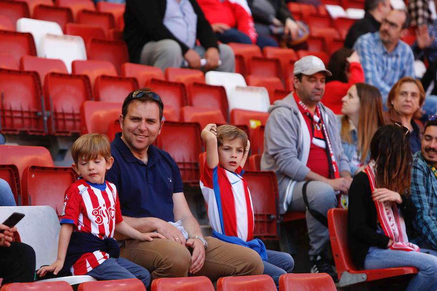 Fotos: ¿Estuviste en el Sporting - Albacete? ¡Búscate!