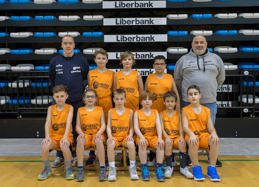 C. P. La Ería Benjamín masculino. Entrenadores: Javier Martín y Paco Bulnes. Jugadores: Elías, Ayan, Nela, Isaac, Manuel, Jan, Pedro, Víctor, Lena y Alejandro.