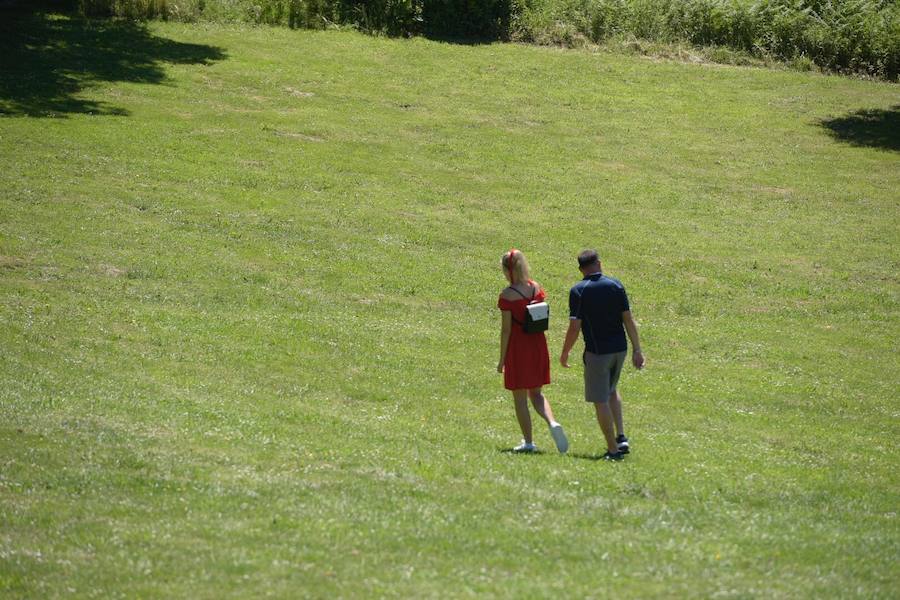 Las temperaturas siguen subiendo en la región en uno de los días de más calor de 2019, por lo que las playas y parques permanecen este sábado abarrotados.