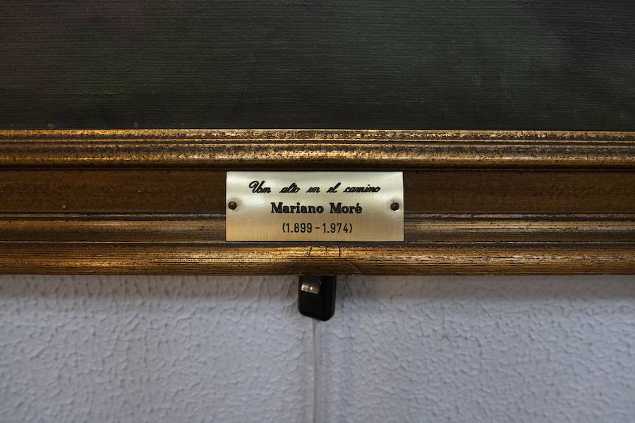 El emblemático establecimiento exhibe pinturas, muebles y tapices cuyo valor ronda los dos millones de euros.