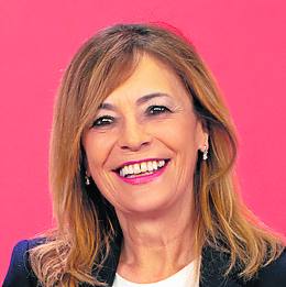 Ángela Vallina de la Noval | Natural de Castrillón, donde fue alcaldesa. Eurodiputada desde 2014.