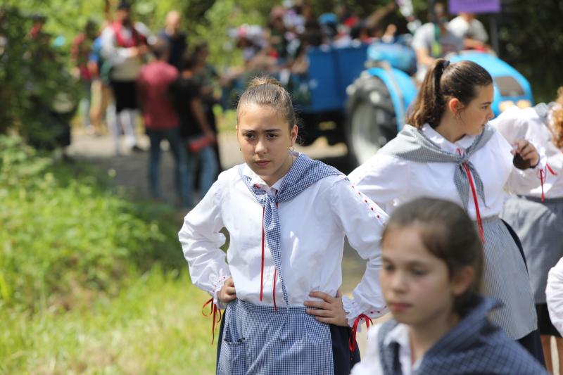 Cientos de romeros se dan cita en la popular Jira campestre que se inicia en El Cuadro.
