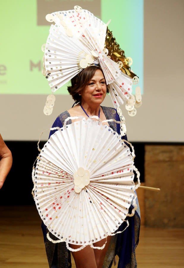 Quince mujeres de entre 35 y 55 años, algunas operadas y otras aún en tratamiento contra el cáncer de mama, participaron ayer en la sexta edición del desfile en traje de baño de mujeres afectadas por esta enfermedad y otras afecciones oncológicas que organiza cada año en la sala de cámara del Auditorio Príncipe Felipe el establecimiento Lencerías Berta.