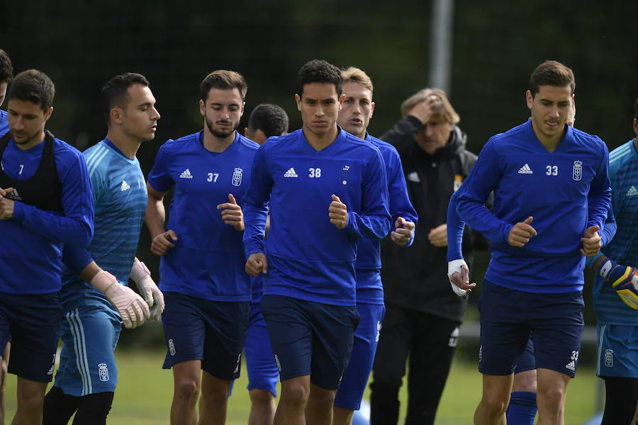 Sesión preparatoria del Real Oviedo, que ya prepara el encuentro del fin de semana en Pamplona ante el Osasuna.