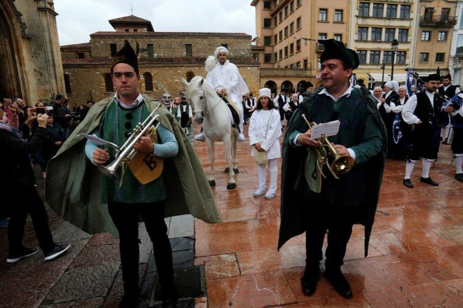 Este domingo ha recibido el permiso del alcalde de Oviedo para la celebración de las fiestas.