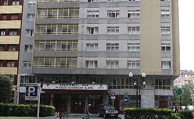 Fachada del antiguo Hotel Robledo, adquirido por Comansa. 