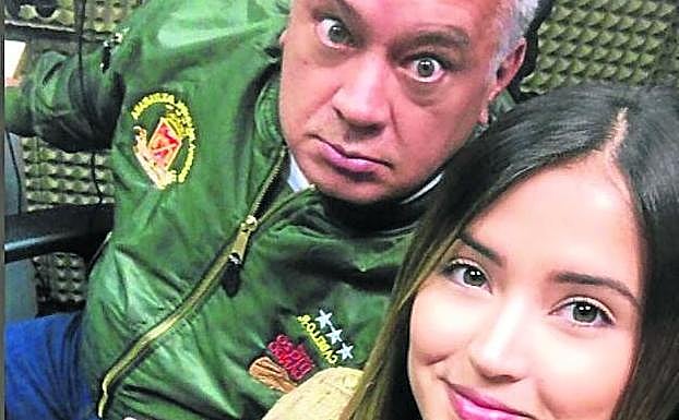 Fotografía compartida en redes de Daniela con su padre.