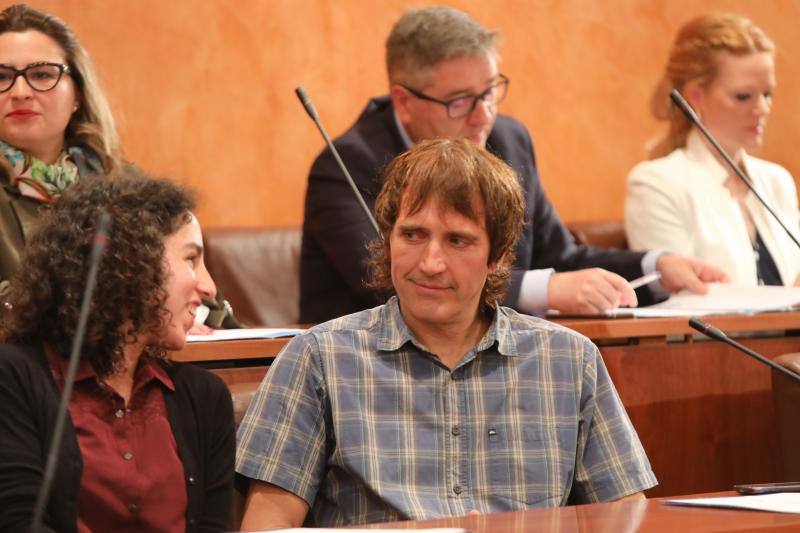 La alcaldesa revalida su cargo en un pleno en el que todos los grupos mostraron su disposición a trabajar por la ciudad.