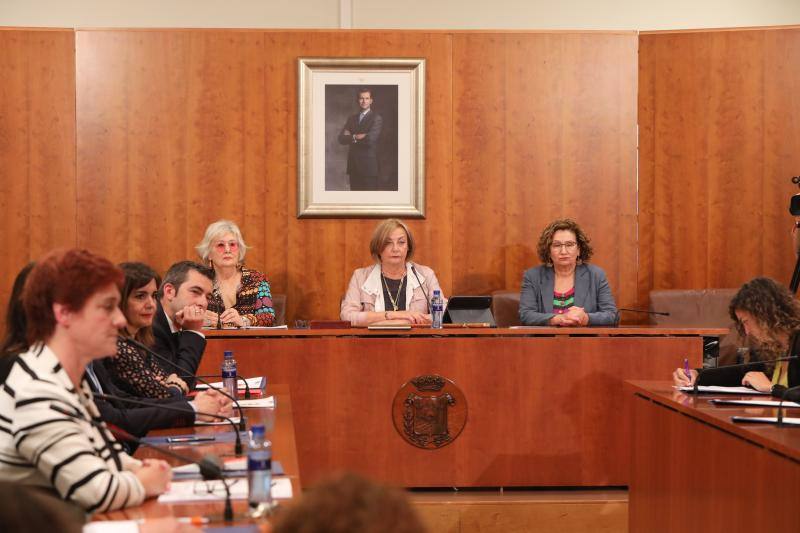 La alcaldesa revalida su cargo en un pleno en el que todos los grupos mostraron su disposición a trabajar por la ciudad.