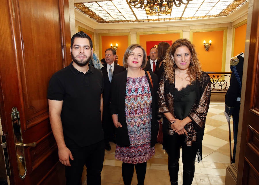 El candidato del PP se hace con el bastón de mando del consistorio ovetense gracias al apoyo de Ciudadanos.