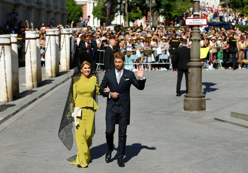 Fotos: Así han sido los looks de los invitados a la boda de Sergio Ramos y Pilar Rubio