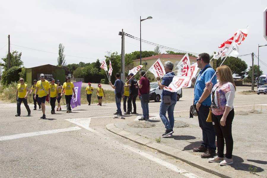 La plantilla de Alcoa recorrió los 29 kilómetros que separan Benavente de Villalpando. 