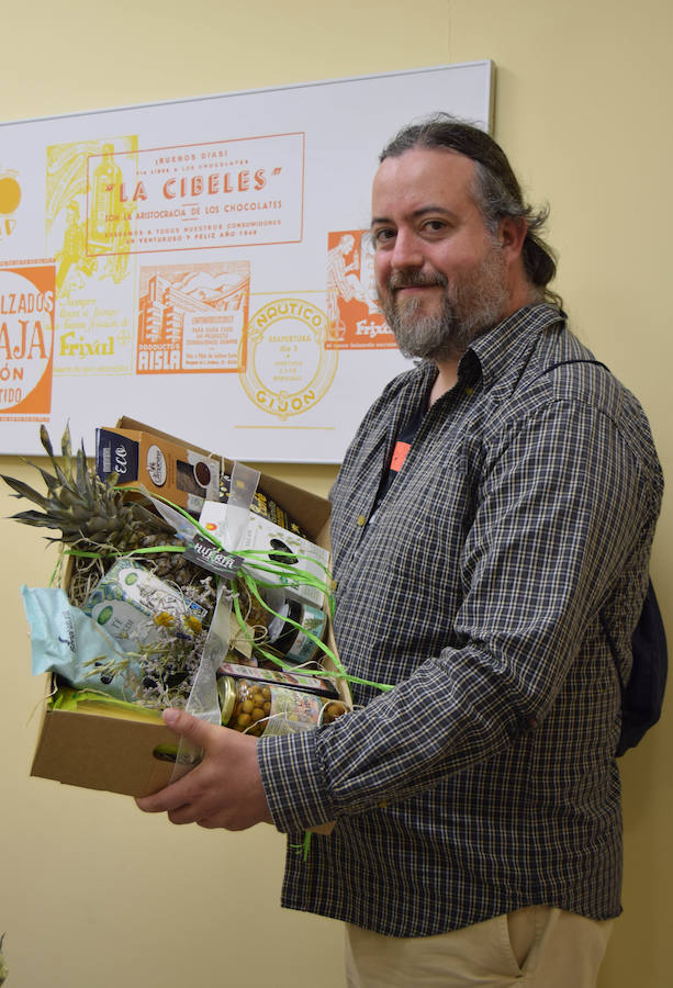 Para celebrar el Día Mundial de Medio Ambiente, EL COMERCIO, en colaboración con EMULSA Gijón y Gijón Impulsa, celebró el juego Green Week Asturias 2019 en el que los lectores pudieron demostrar sus conocimientos sobre economía circular y medio ambiente. Fueron muchos los que completaron el cuestionario con éxito. Y un sorteo ante notario, el que, finalmente, decidió el nombre de los diez de una cesta de productos ecológicos