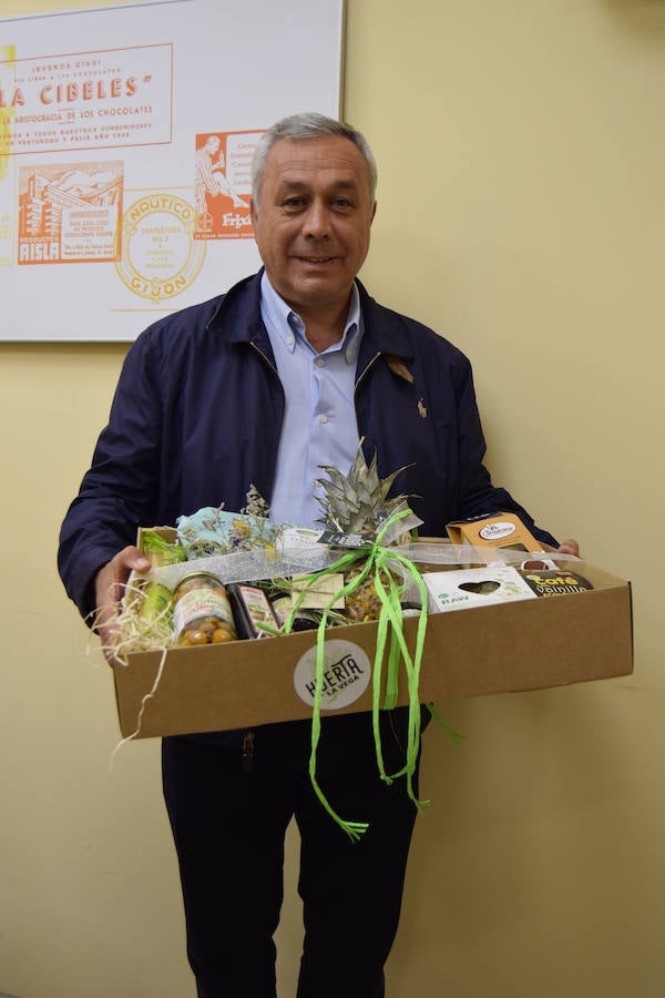 Para celebrar el Día Mundial de Medio Ambiente, EL COMERCIO, en colaboración con EMULSA Gijón y Gijón Impulsa, celebró el juego Green Week Asturias 2019 en el que los lectores pudieron demostrar sus conocimientos sobre economía circular y medio ambiente. Fueron muchos los que completaron el cuestionario con éxito. Y un sorteo ante notario, el que, finalmente, decidió el nombre de los diez de una cesta de productos ecológicos