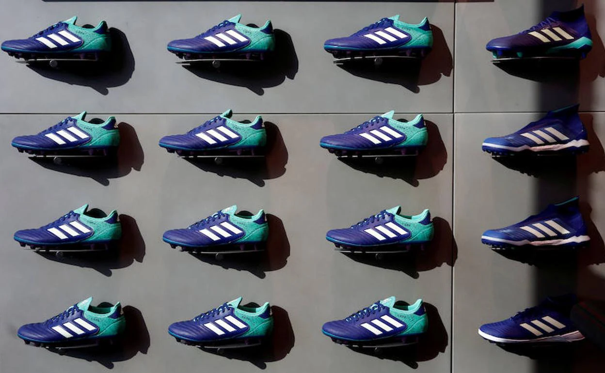 La justicia anula el logo europeo de Adidas por no conformar un patrón