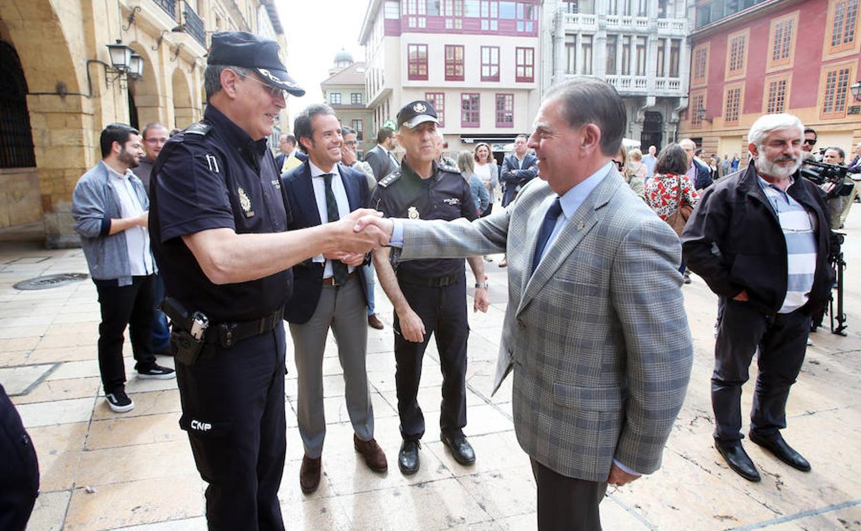 El alcalde de Oviedo cree que la muerte de David Carragal fue «un accidente»