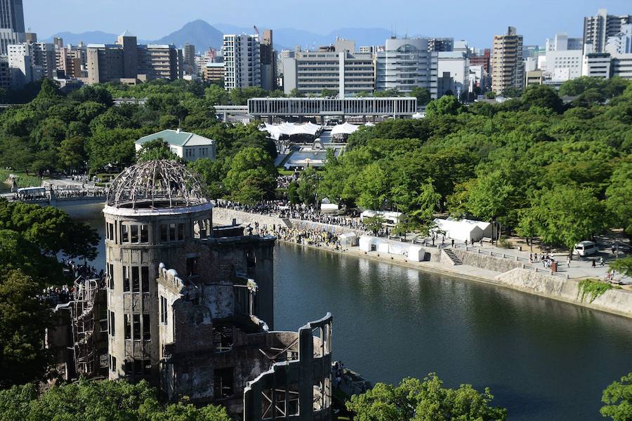 Hiroshima (Japón) | En agosto de 1945 el presidente de Estados Unidos, Harry S. Truman, ordenó el ataque de bombas atomáticas sobre la ciudad nipona. El arma nuclear 'Little Boy' dejó más de 166.000 fallecidos. Los que no murieron por el impacto lo hicieron más adelante a consecuencia de la radiación.