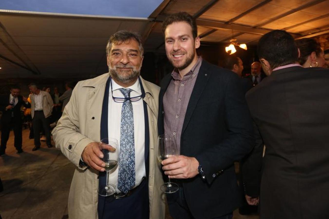 Nacho Gutiérrez y Santy Menor, el equipo de Deportes de LA VOZ DE AVILÉS.