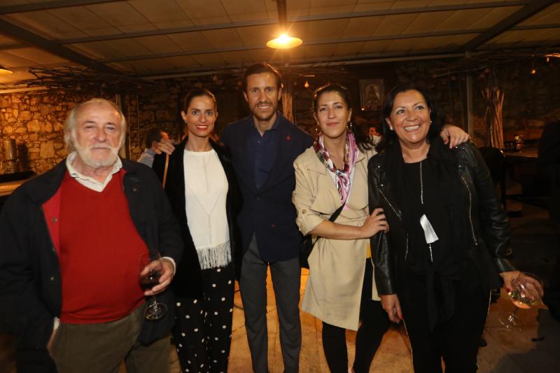 José Fernández, más conocido como Pepe Escadem; Laura Fernández, gerente de Nap y Pipa; Natán Fernández, de Asturias Formación y de la Cámara de Comercio, Dara Fernández, jefa de compras en Orovalle, y Josefina Fernández. 