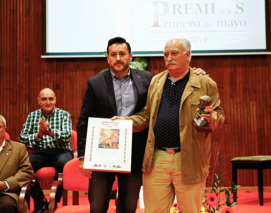 El expresidente del Gobierno José Luis Rodríguez Zapatero ha advertido al futuro jefe del Ejecutivo asturiano, Adrián Barbón, de que «tiene el listón alto» que le deja «un socialista distinto» como Javier Fernández,