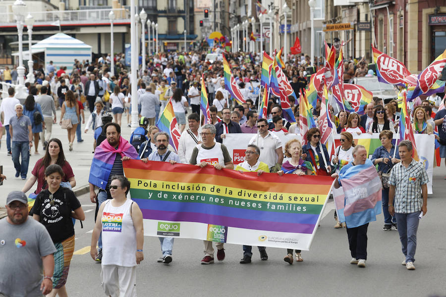 Desfile del Orgullo en Gijón.