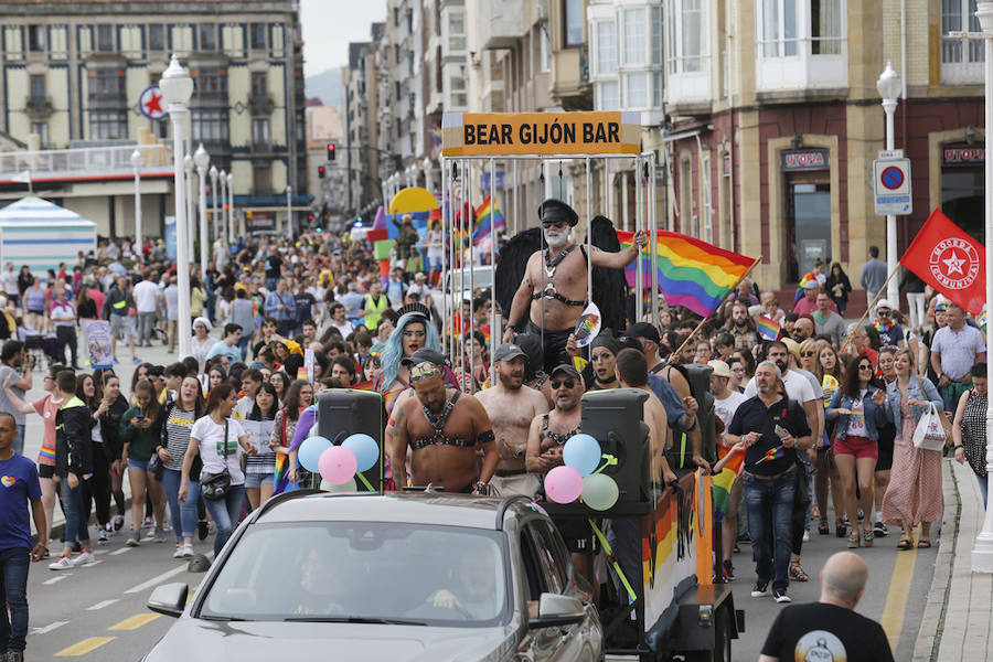 Desfile del Orgullo en Gijón.